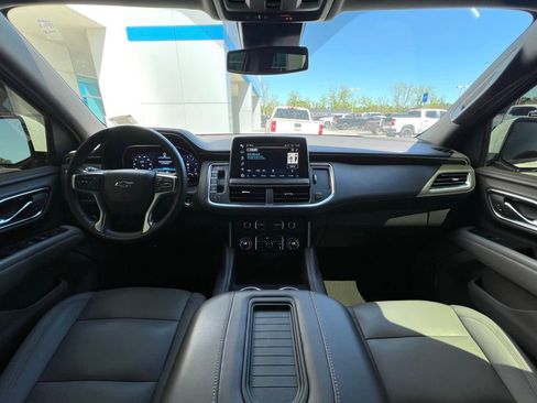 Used 2023 Chevrolet Tahoe Z71 w/ Luxury Package AWD/4WD image 2