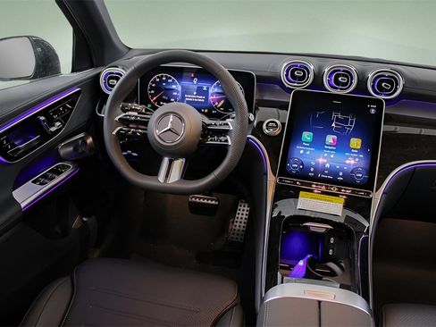 Used 2025 Mercedes-Benz GLC 300 GLC 300 image 16