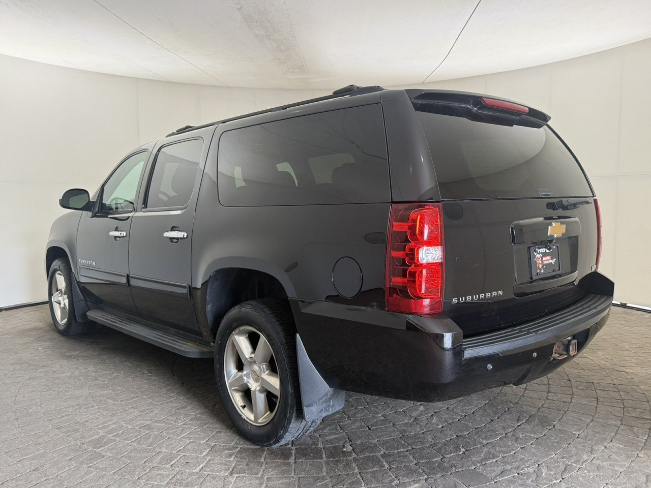 Used 2012 Chevrolet Suburban LS w/ All-Star Edition AWD/4WD image 5