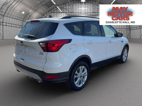 Used 2019 Ford Escape SEL image 6