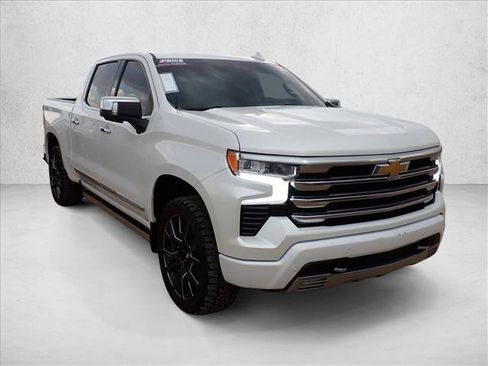 Used 2023 Chevrolet Silverado 1500 High Country w/ High Country Premium Package AWD/4WD image 5