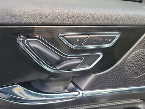 Certified 2023 Lincoln Corsair Reserve w/ Equipment Group 201A image 10