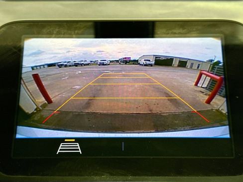 Used 2020 Chevrolet Malibu LT image 16