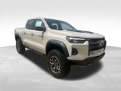 New 2026 Chevrolet Colorado ZR2 w/ Technology Package AWD/4WD image 7
