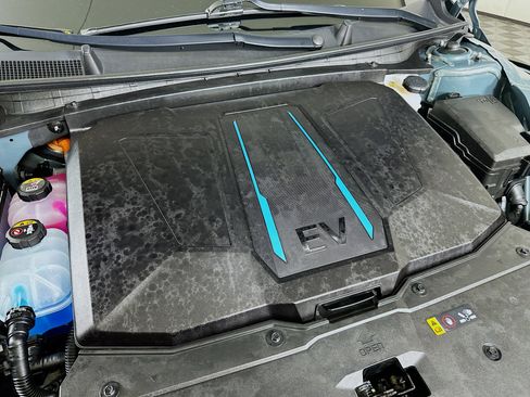 Used 2024 Hyundai Ioniq 5 SE RWD image 32