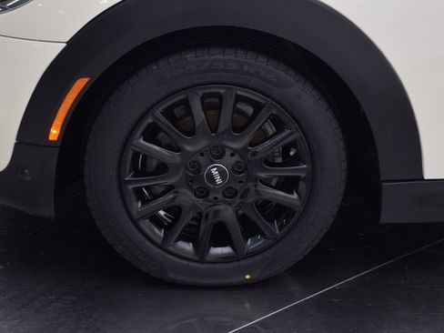 Used 2018 MINI Cooper Convertible image 11