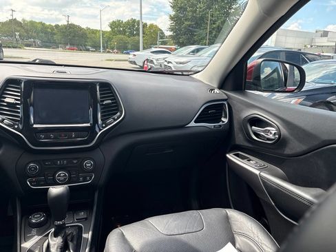 Used 2021 Jeep Cherokee Limited AWD/4WD image 11