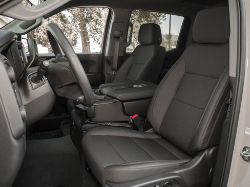 New 2026 Chevrolet Silverado 1500 Custom Trail Boss w/ LPO, Dark Essentials Package image 16