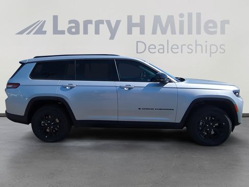 New 2026 Jeep Grand Cherokee L 4WD image 6