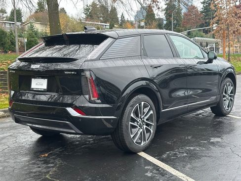 New 2026 Cadillac Optiq Sport 1 image 5