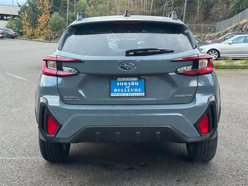 Certified 2024 Subaru Crosstrek 2.0i Premium w/ Crosstrek Mirror Package image 4