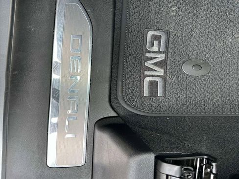 New 2025 GMC Sierra 2500 Denali w/ Technology Package image 25