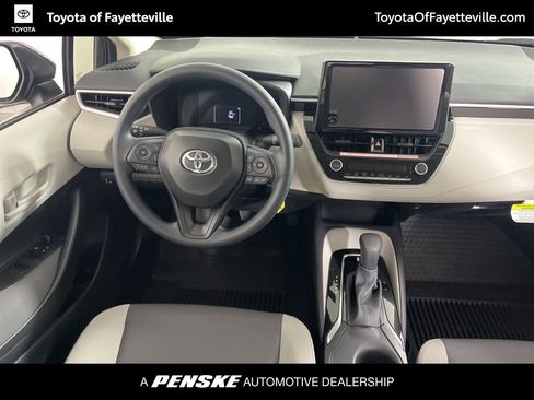 Used 2026 Toyota Corolla LE image 5