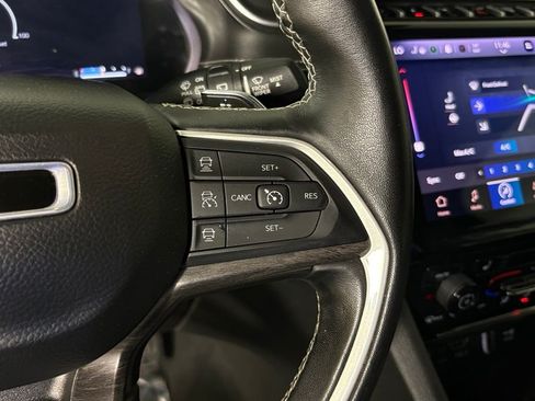 Used 2022 Jeep Grand Cherokee Limited RWD image 21