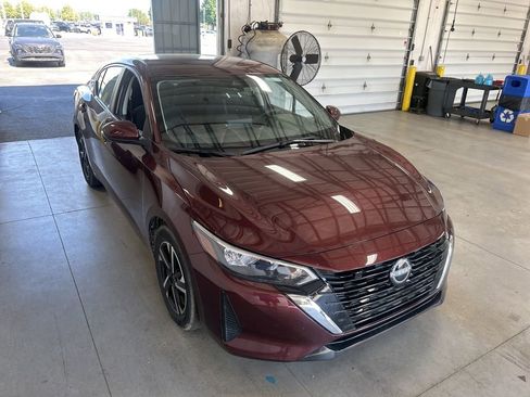Used 2025 Nissan Sentra SV FWD image 1