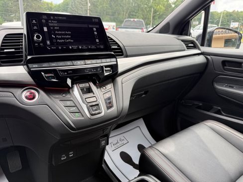 Used 2025 Honda Odyssey Sport-L image 12