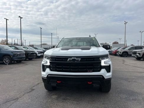 Used 2025 Chevrolet Silverado 1500 LT Trail Boss w/ Convenience Package II image 8