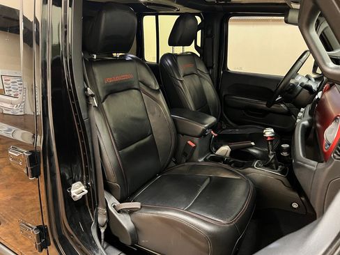 Used 2018 Jeep Wrangler Unlimited Rubicon w/ Steel Bumper Group image 36