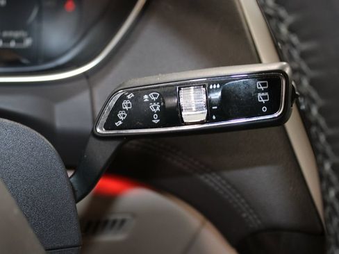 Used 2019 Lincoln Nautilus Reserve FWD image 25