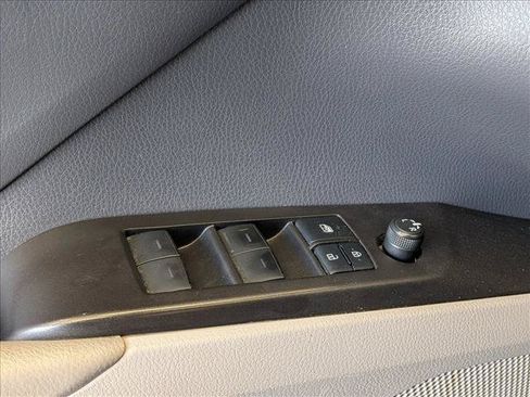 Used 2021 Toyota Camry LE FWD image 7