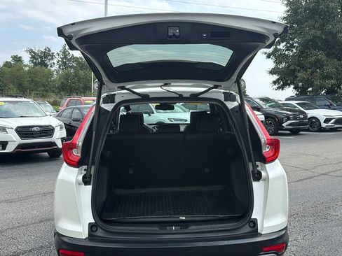 Used 2018 Honda CR-V Touring image 10
