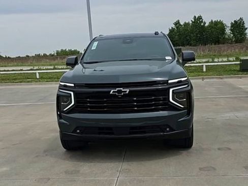 New 2026 Chevrolet Suburban RST AWD/4WD image 3