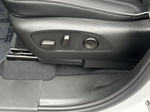 New 2025 Chevrolet Silverado EV LT image 14