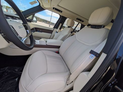 New 2026 Land Rover Range Rover SE image 19