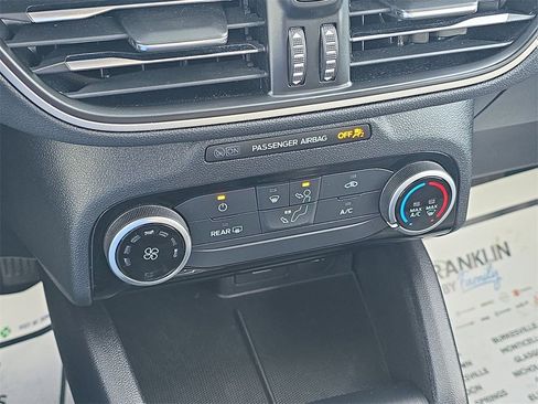 Used 2022 Ford Escape SE image 19