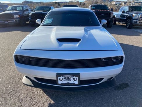 Used 2022 Dodge Challenger GT image 2