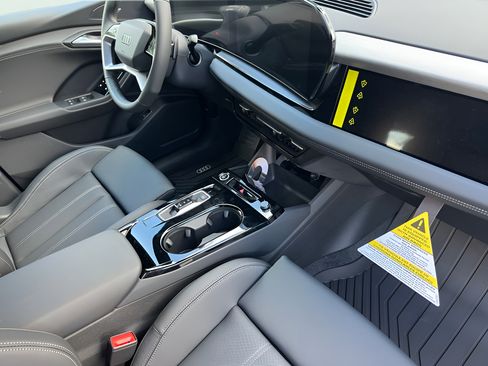 New 2027 Audi Q6 e-tron Premium Plus AWD/4WD image 28