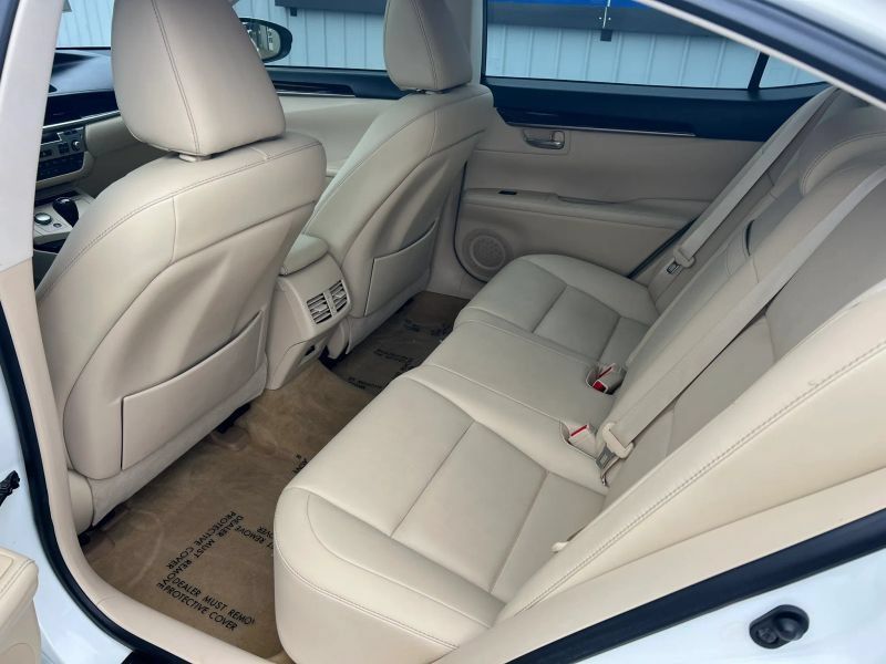 Used 2013 Lexus ES 350 w/ Premium Pkg FWD image 17