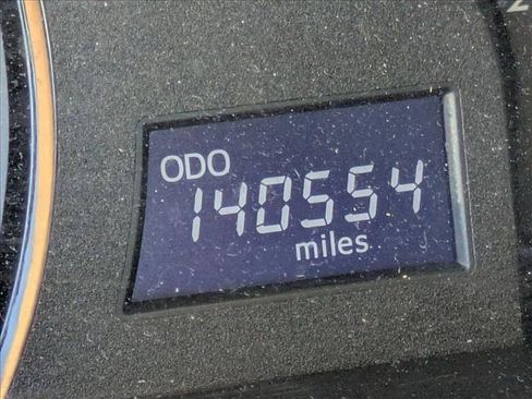 Used 2015 Toyota Camry LE image 9