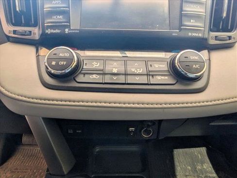 Used 2016 Toyota RAV4 XLE AWD/4WD image 15