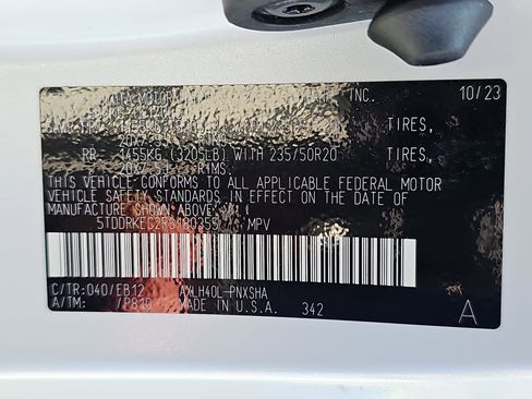 Used 2024 Toyota Sienna XSE w/ XSE Plus Package image 36