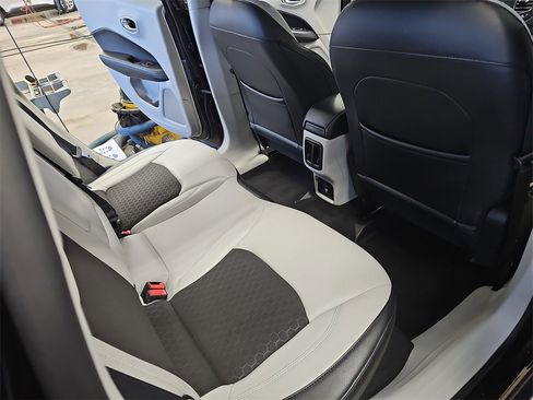 Used 2018 Jeep Compass Latitude image 11