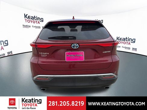 Used 2024 Toyota Venza Limited image 6
