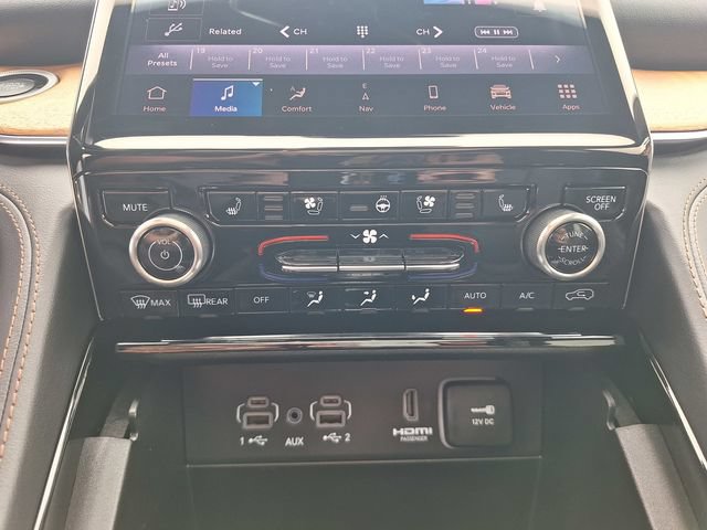 Used 2023 Jeep Grand Cherokee L Summit AWD/4WD image 59