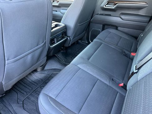 Used 2022 GMC Sierra 1500 Elevation w/ LPO, Elevation Black Package image 11