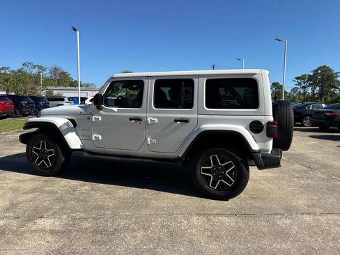 Certified 2024 Jeep Wrangler Unlimited Sahara AWD/4WD image 5