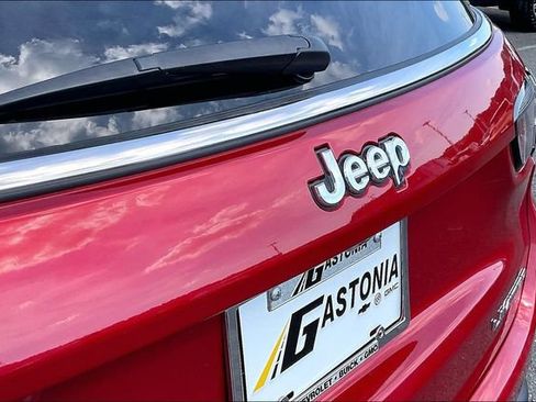 Used 2025 Jeep Compass Limited AWD/4WD image 22