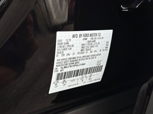 Used 2023 Lincoln Aviator Reserve w/ Equipment Group 201A image 7