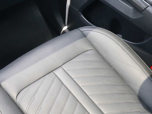 Certified 2024 Kia Sorento SX Prestige AWD/4WD image 25