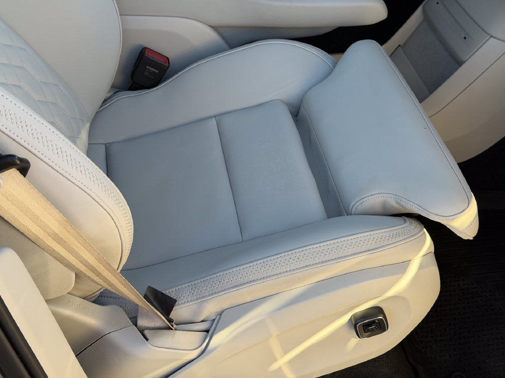 Certified 2025 Volvo EX90 Ultra AWD/4WD image 14