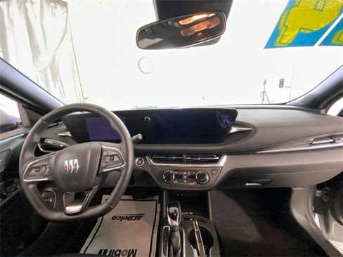 Used 2024 Buick Envista Preferred w/ Convenience I Package image 33