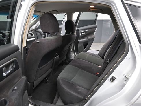 Used 2013 Nissan Altima 2.5 SV FWD image 24