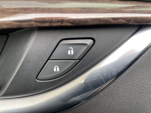 Used 2018 Buick Enclave Avenir w/ Avenir Technology Package image 13