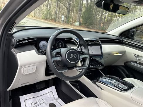 Used 2022 Hyundai Tucson Limited image 11