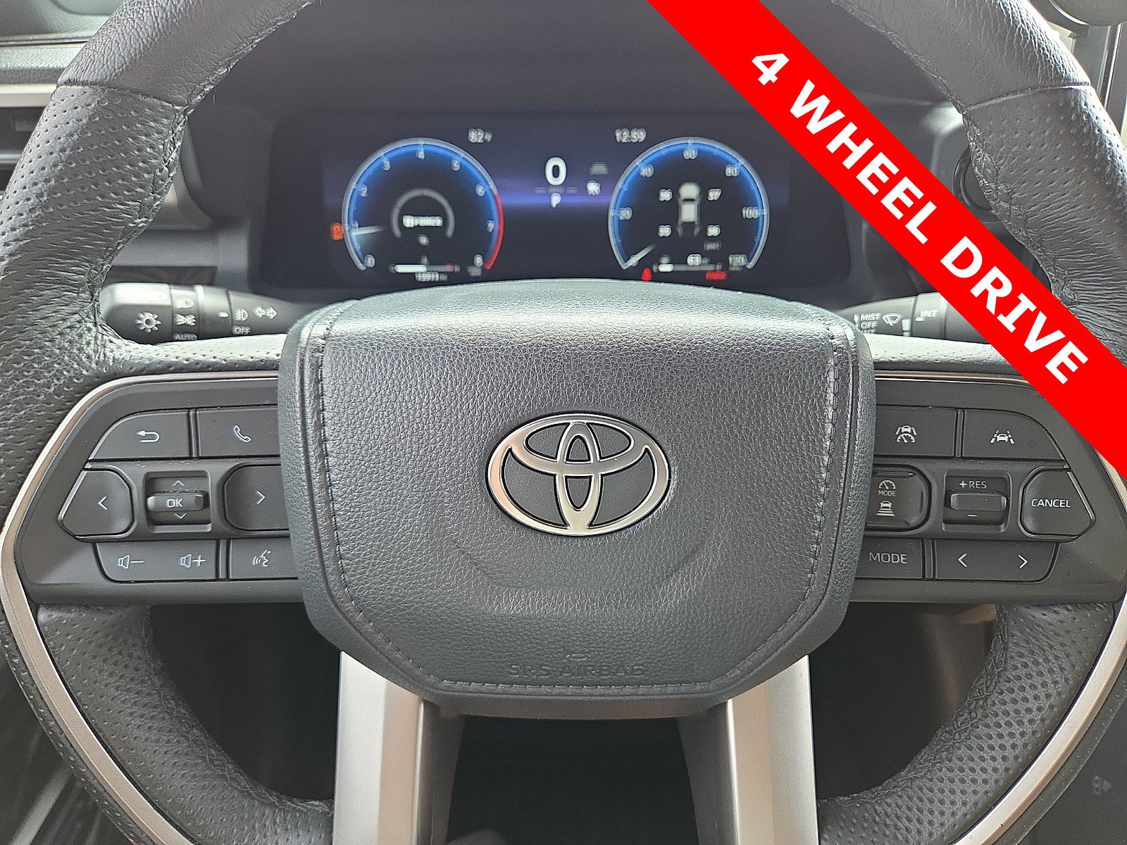 Used 2025 Toyota Tacoma Limited AWD/4WD image 24
