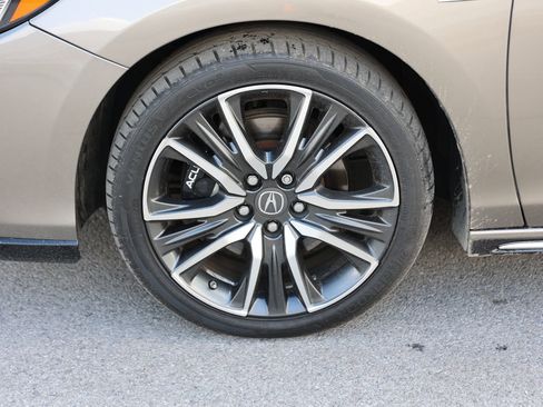 Used 2020 Acura RLX Sport Hybrid w/ Advance Pkg image 12